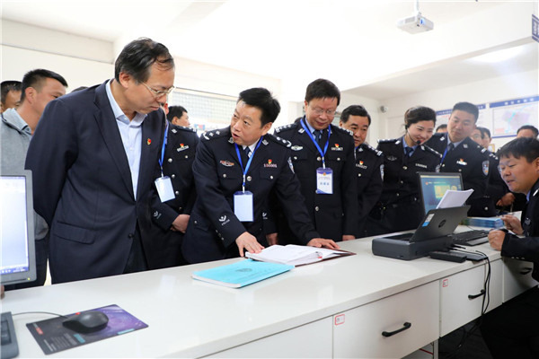 南阳市公安机关高质量推进派出所暨“一村（格）一警”工作现场会在唐河县召开