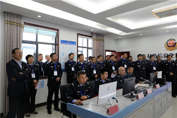 南阳市公安机关高质量推进派出所暨“一村（格）一警”工作现场会在唐河县召开