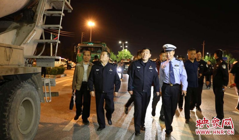 马义中带队！7大战区、30个卡口 郑州严查渣土车交通违法