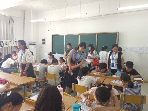 郑州高新区五龙口小学开展本学期第三次家长开放日活动