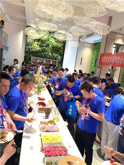 学习郑州如何打造餐饮品牌 近百名国内餐企高层来郑考察