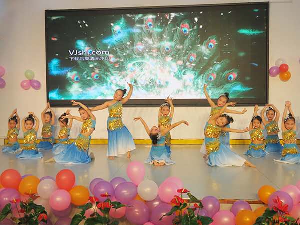 商丘天元幼儿园举行欢庆六一儿童节文艺汇演