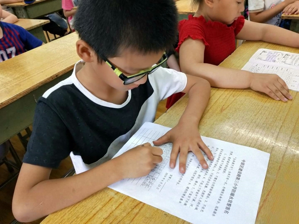 郑州市中原区建设路第三小学进行暑期防溺水宣誓