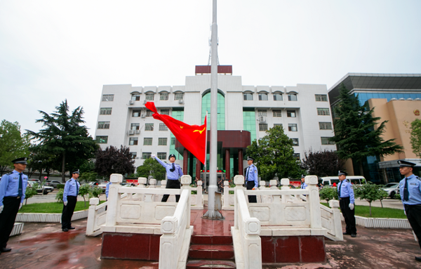 党在我心中——卧龙区法院开展迎七一主题党日活动