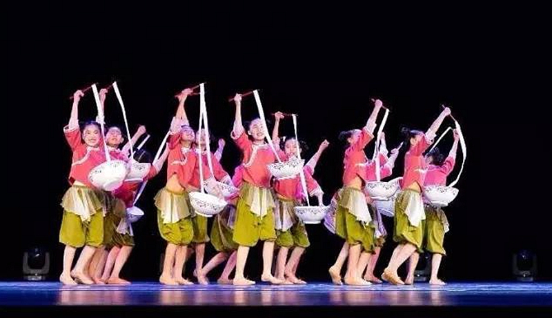 《烩面，真中！》：泌阳金蓓舞蹈学校原创舞蹈作品即将参加全国展演