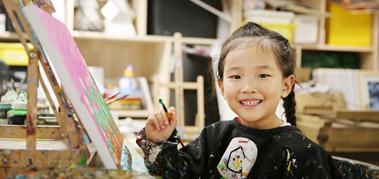 张嘉莹油画展即将开幕 邀您共赏四岁半孩子笔下的梦幻世界