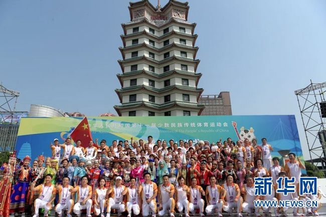 56个民族命运与共 民族团结之花更加绚烂