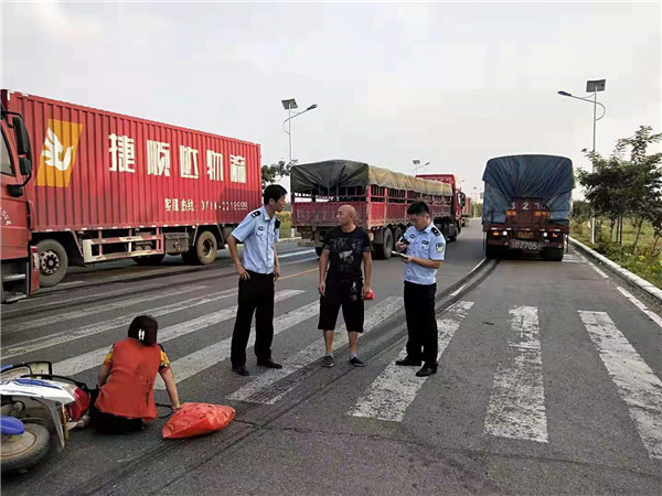 “精推双基”扮靓小镇派出所