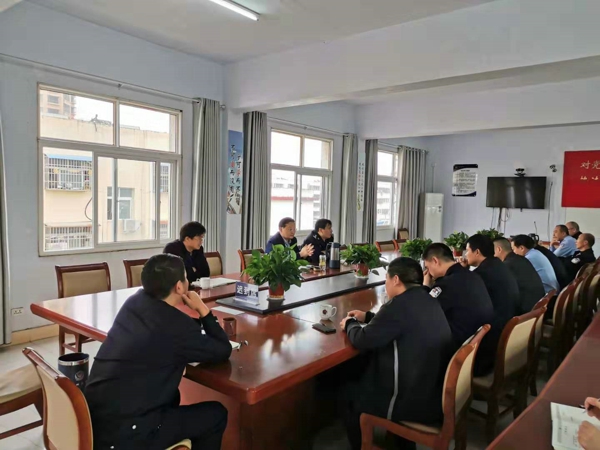 邓州市公安局召开“精推双基”社区工作座谈会