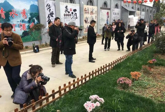 西平县“棠河杯”摄影大赛在出山镇棠河酒厂隆正式启动