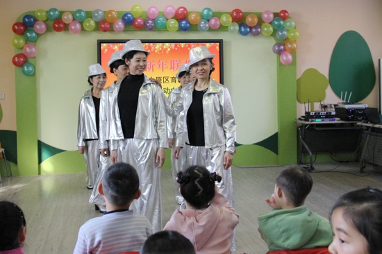 歌舞联欢  共迎新年——郑州市中原区育智学校元旦联欢会