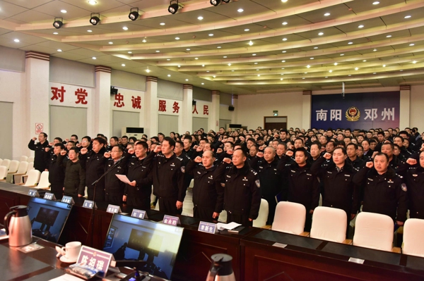 邓州市公安局以“走亲戚、回娘家”的精神状态扎实推进“百万警进千万家”活动