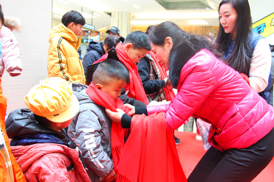 郑州市二七区妇联：“把爱带回家”暖冬特别行动