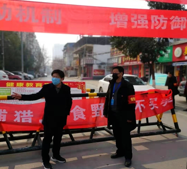 抗击疫情 冲锋在前 南阳高新区法院防疫志愿者在行动