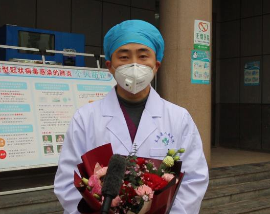 太康张国恩：呵护新冠肺炎患者，他把生日选择在病房度过