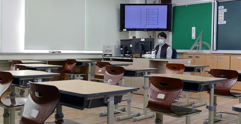 韩国31日宣布：全国中小学将分批线上开学