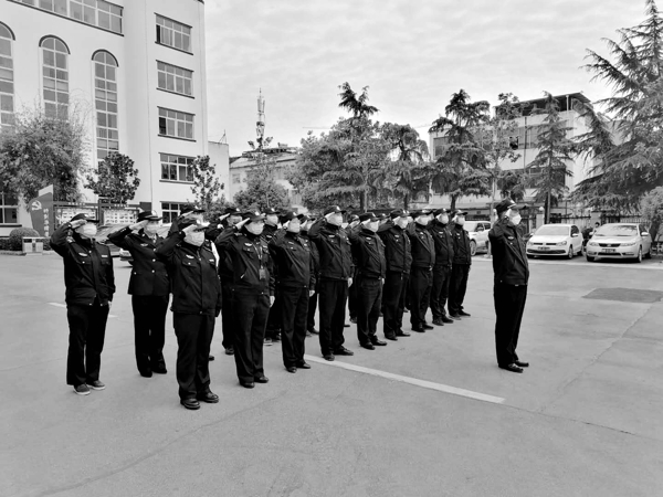 邓州市公安局多所队举行清明节默哀活动
