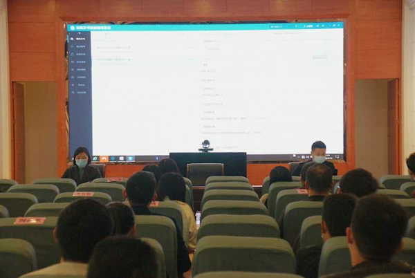 邓州法院召开信息化应用推广团队培训会