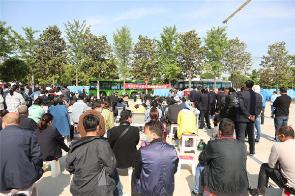 酒晕子，撞房子，罚款还得戴铐子：卧龙区法院巡回审理两起醉驾案件