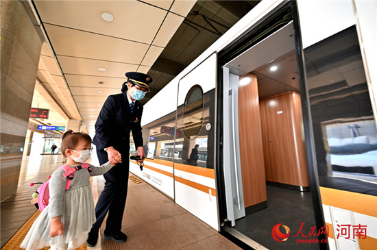 “五一”郑州铁路送客27.5万人 创春节以来单日旅客发送量新高