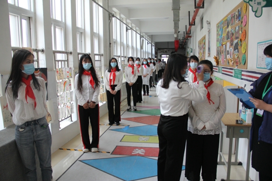 翰林朗悦同步演练 复学之路行则将至 ——郑州高新区外国语小学开展新冠肺炎疫情防控三次复学演练