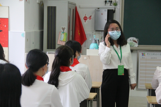 翰林朗悦同步演练 复学之路行则将至 ——郑州高新区外国语小学开展新冠肺炎疫情防控三次复学演练