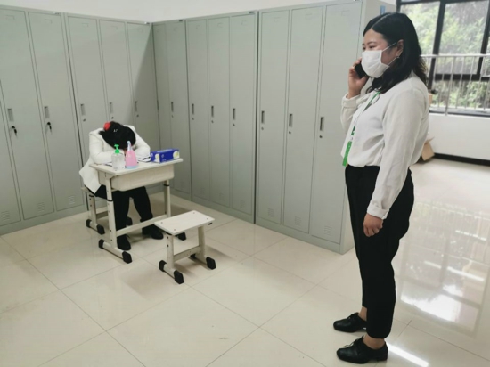 翰林朗悦同步演练 复学之路行则将至 ——郑州高新区外国语小学开展新冠肺炎疫情防控三次复学演练