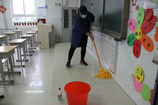 翰林朗悦同步演练 复学之路行则将至 ——郑州高新区外国语小学开展新冠肺炎疫情防控三次复学演练