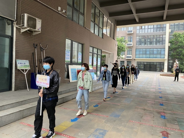 郑州市高新区五龙口小学开展第四次疫情防控开学模拟演练活动