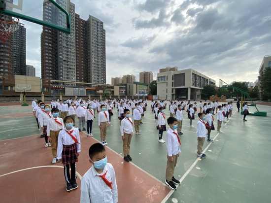 春山在望 如期相约——郑州高新区五龙口小学迎来了开学复课的第一天