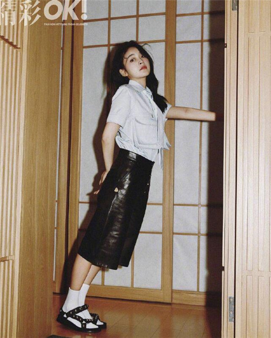 张佳宁夏日复古庭院风主题时尚大片曝光 清爽造型演绎夏日个性