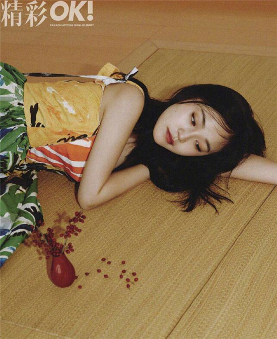 张佳宁夏日复古庭院风主题时尚大片曝光 清爽造型演绎夏日个性