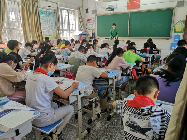 郑州市管城区南学街小学开展复学质量检测活动