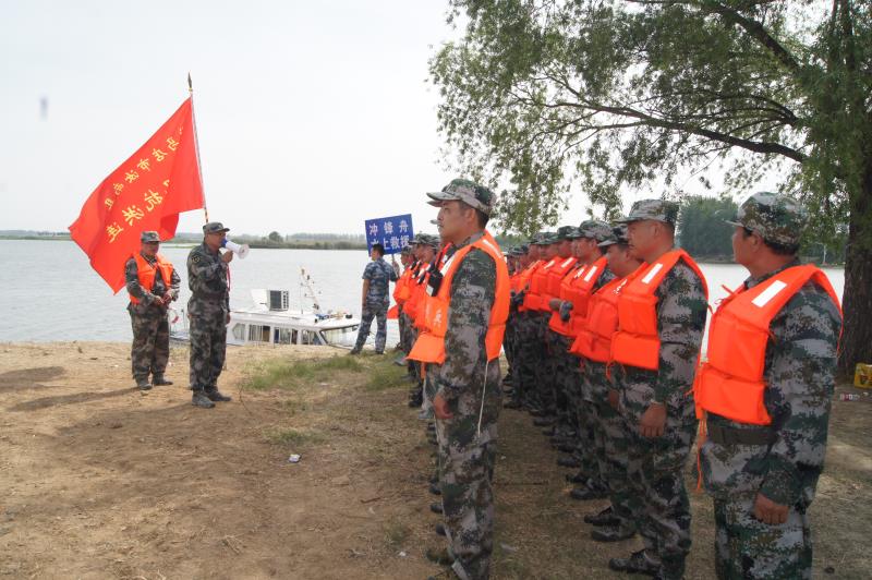 汝南县人武部组织民兵开展防汛训练