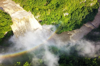 持续降雨 贵州黄果树瀑布迎来今年入汛最大水量