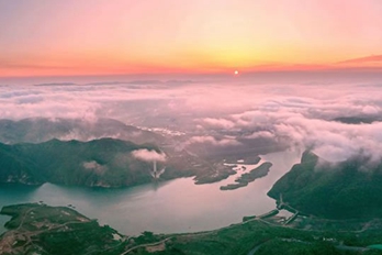 洛阳前坪水库:雨霁初晴云海升