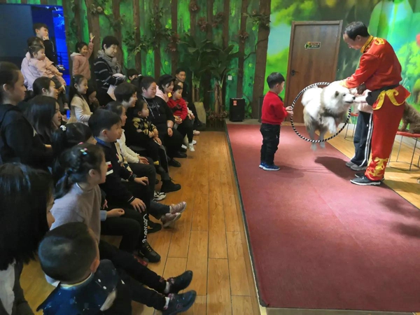 寓教于乐 郑州未来动物城上演现实版《土拨鼠哪去了？》