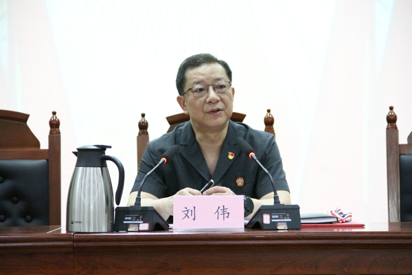 南阳市卧龙区法院开展迎七一系列活动