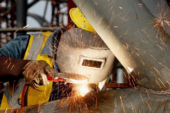 “封顶盖帽”第一步!郑州南站站房进入封顶施工阶段