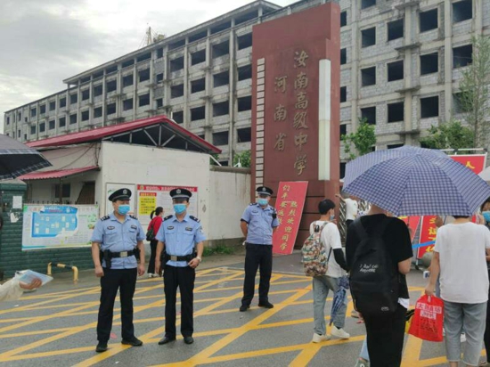 护航中招考试 汝南县警方在行动