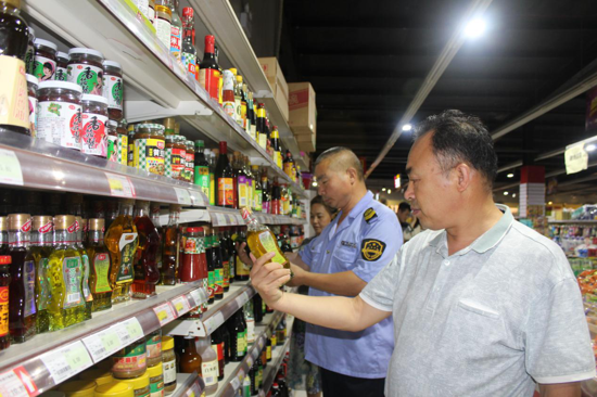 汝南县常兴镇人大主席团开展食品安全“一法一条例”执法检查