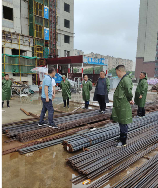 郑州市石佛办事处闻讯而动 奋勇作为 全方位做好防汛排涝工作