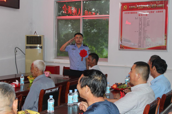 汝南县常兴镇：庆“八一”，与退役军人谈谈心