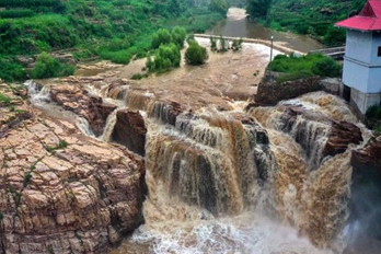 【“飞阅”中国】林州红旗渠络丝潭瀑布