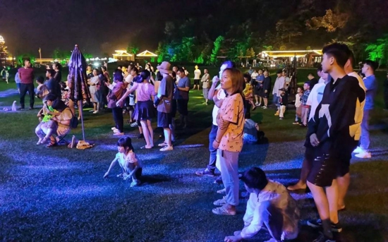 草原 摇滚 篝火…… 在伏牛山清凉界将狂欢进行到底！