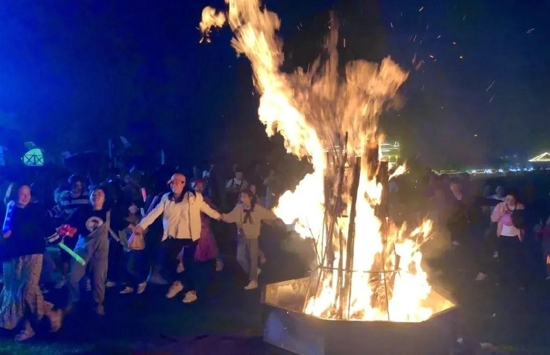 草原 摇滚 篝火…… 在伏牛山清凉界将狂欢进行到底！