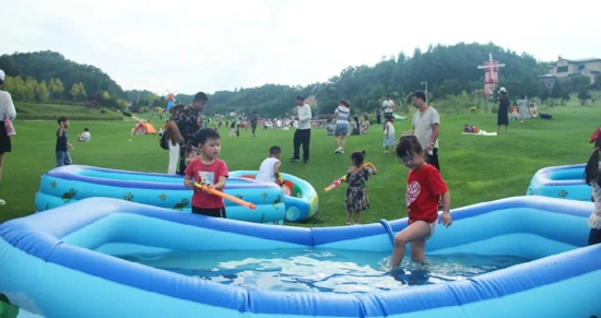 草原 摇滚 篝火…… 在伏牛山清凉界将狂欢进行到底！