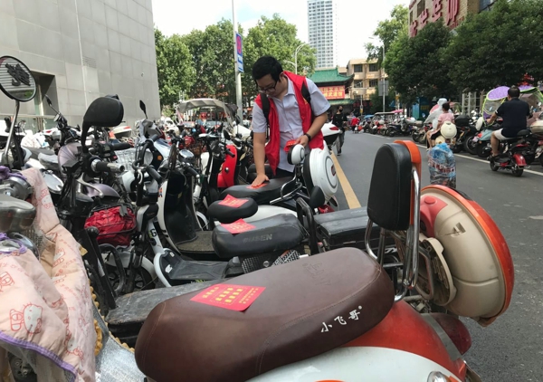 南阳市卧龙区全面打响“交通秩序整治攻坚战”