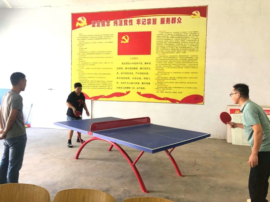 遂平县石寨镇工会举行“廉政杯”  职工乒乓球比赛