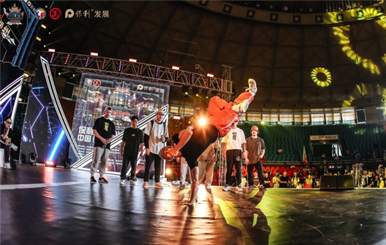 “美丽郑州•炫舞世界”WDG第八届中国（郑州）国际街舞大赛正式开赛